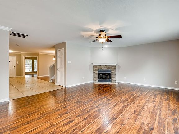 5th image of 1704 Bluebird Dr