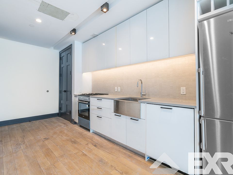 1st image of 42-22 27th St #1603E