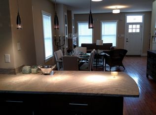 457 6th St, Camden, NJ 08103