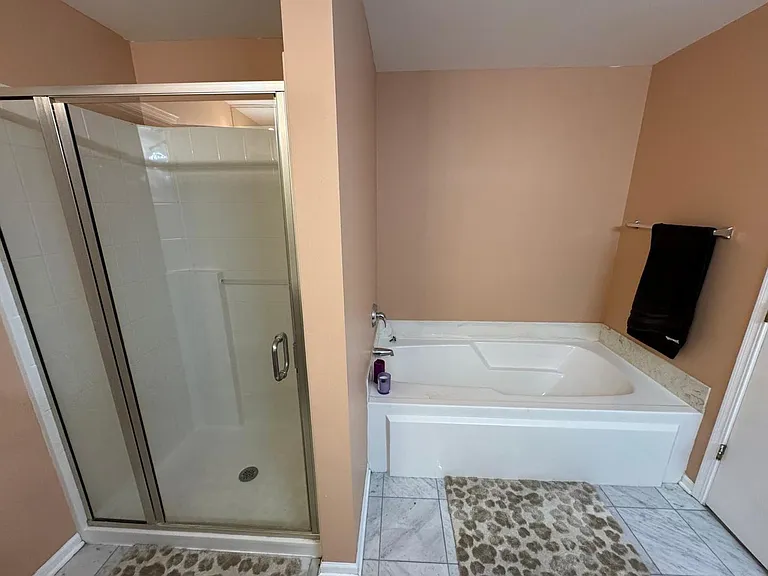 587 Saddlebrook Ln — Photo 13
