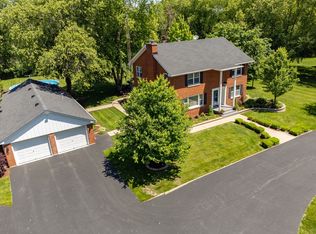 225 W Elizabeth St, Yorkville, IL 60560