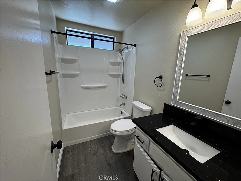 171 N Alameda Ave #B — Photo 10