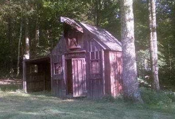 Small shed on Property 