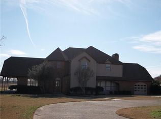 3105 Country Club Rd, Ennis, TX 75119