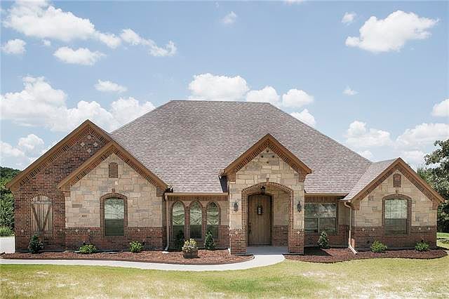 1st image of 833 County Road 3592