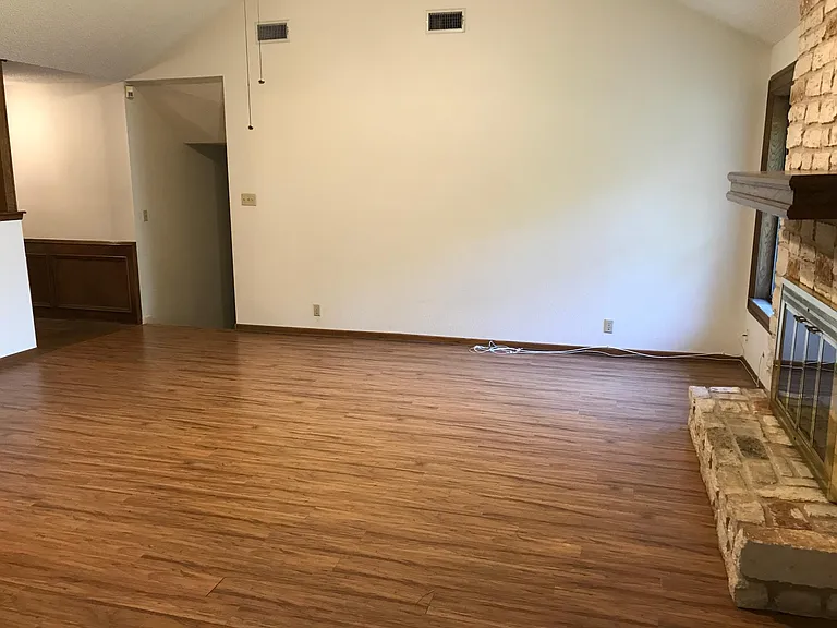 11203 Oak View Dr — Photo 7