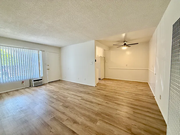 12002 Hart St #2 — Photo 10