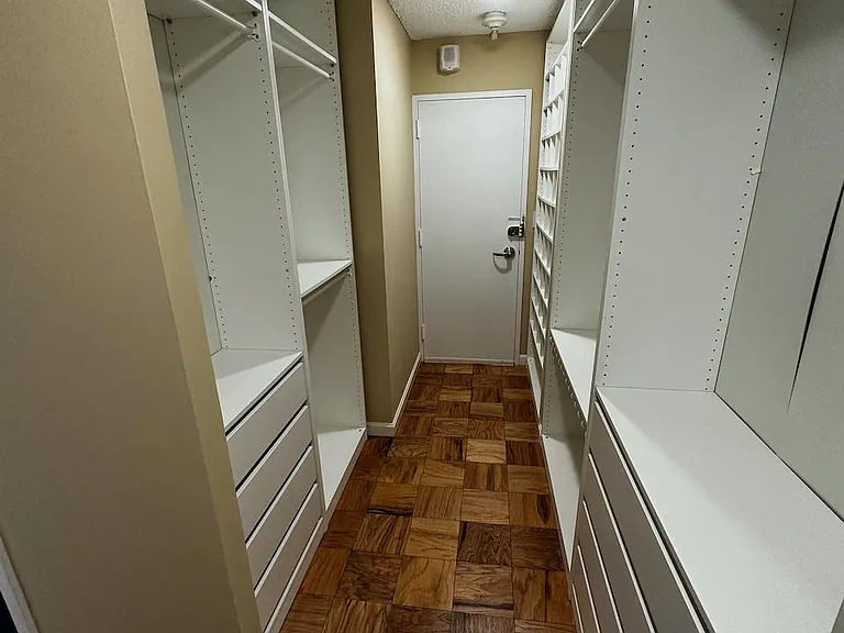 77 Pond Ave #1001 — Photo 23