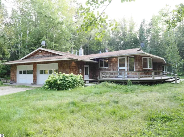 2885 W Us Highway 23, Cheboygan, MI 49721