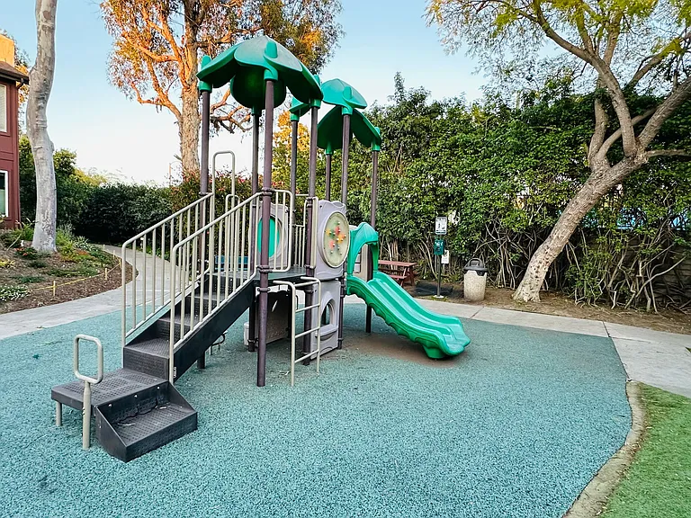 4821 Maytime Ln — Photo 15