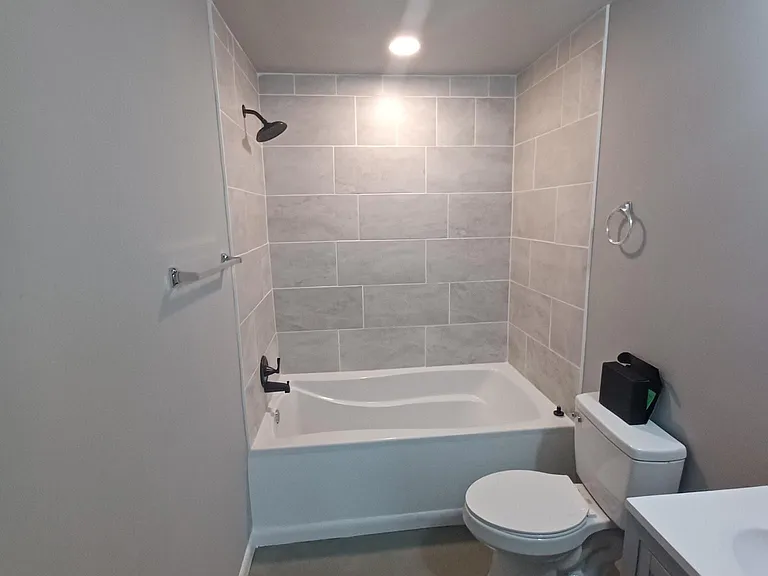 4718 Lindlaw Ave — Photo 7