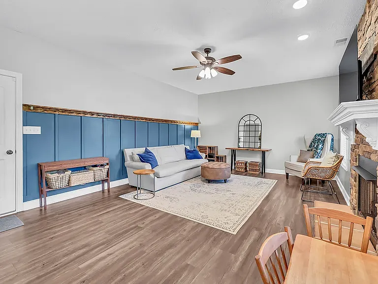109 Easton Dr — Photo 13
