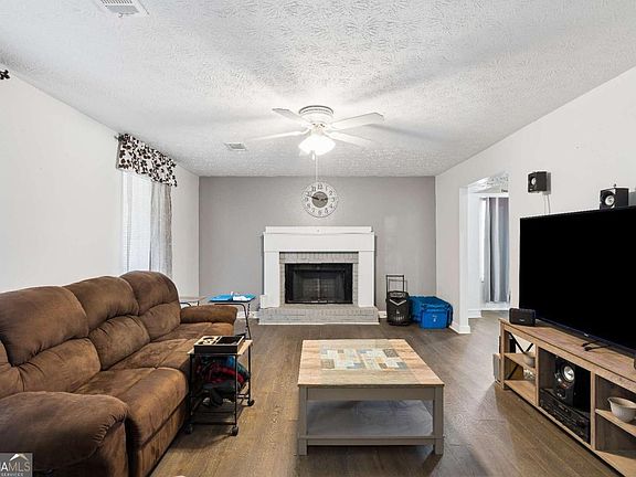 5th image of 383 Brookfield Way