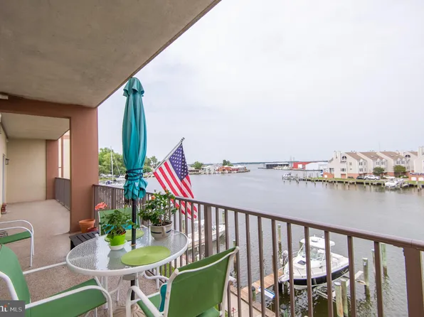 304 Academy St APT 202, Cambridge, MD 21613