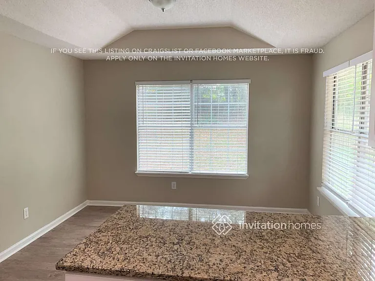 724 Russell Ridge Rd — Photo 6