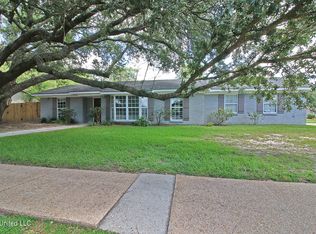 3249 Nottingham Rd, Ocean Springs, MS 39564