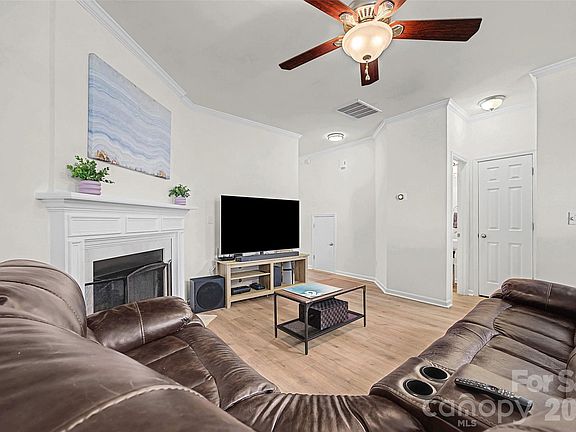 5th image of 1506 Royal Auburn Ave