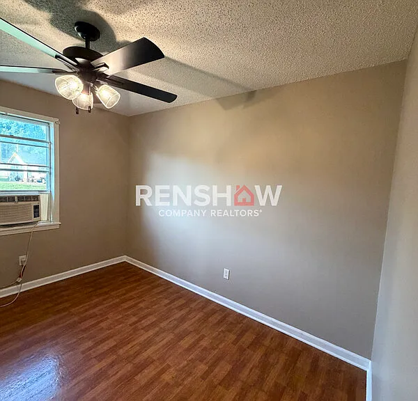 584 Lark St — Photo 18