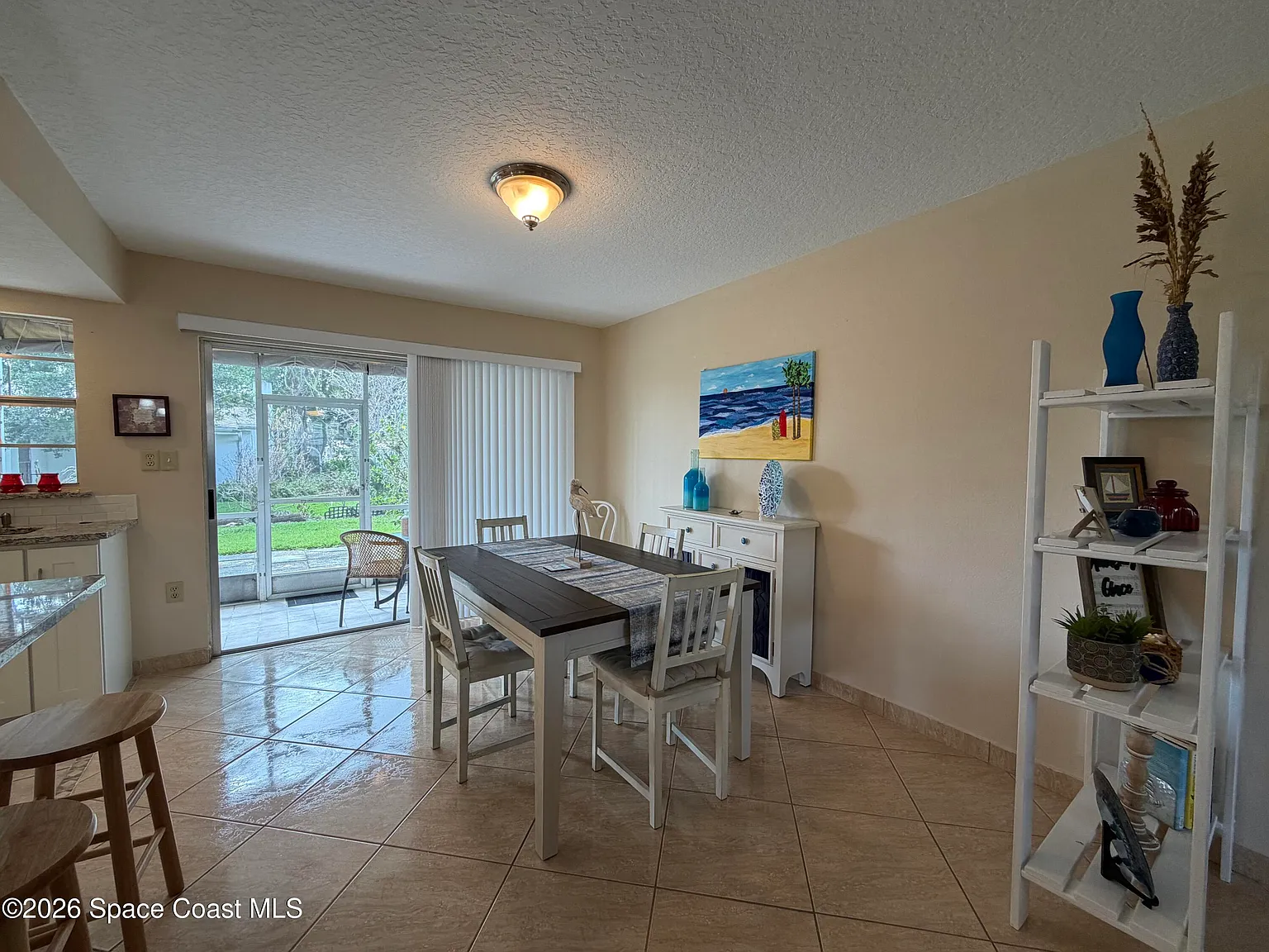 2 bed, 2.5 bath, 1424 sqft, $1,925 — Photo 4