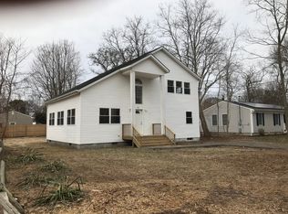 11 Hockey Rd, Mastic Beach, NY 11951