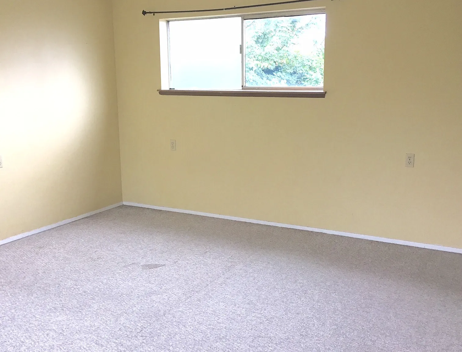 6 bed, 2660 sqft, $4,900 — Photo 4