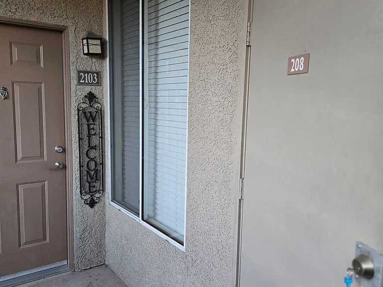 4400 S Jones Blvd #2103 — Photo 1