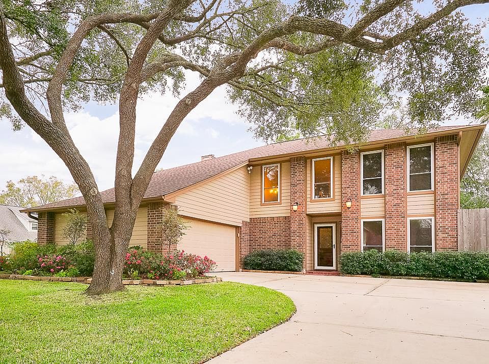 1st image of 407 Stonewall Dr
