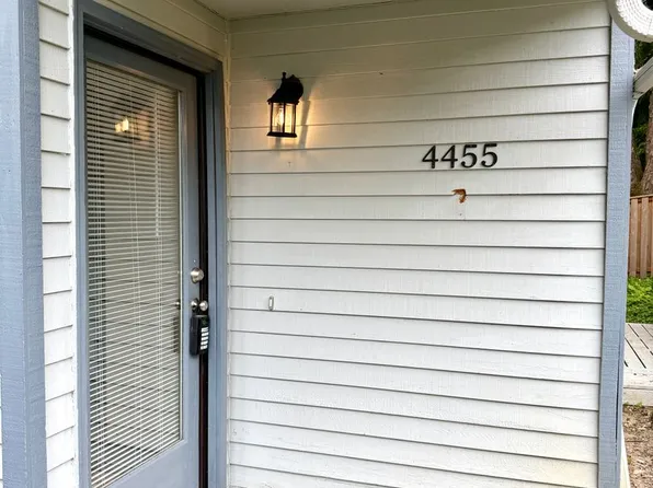 4453-4455 SW Garden Home Rd, Portland, OR 97219