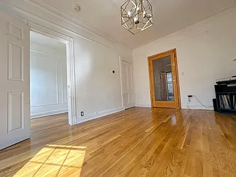 Rented by Northside Plaza Inc.