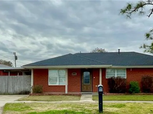 10002 Claiborne St, Violet, LA 70092