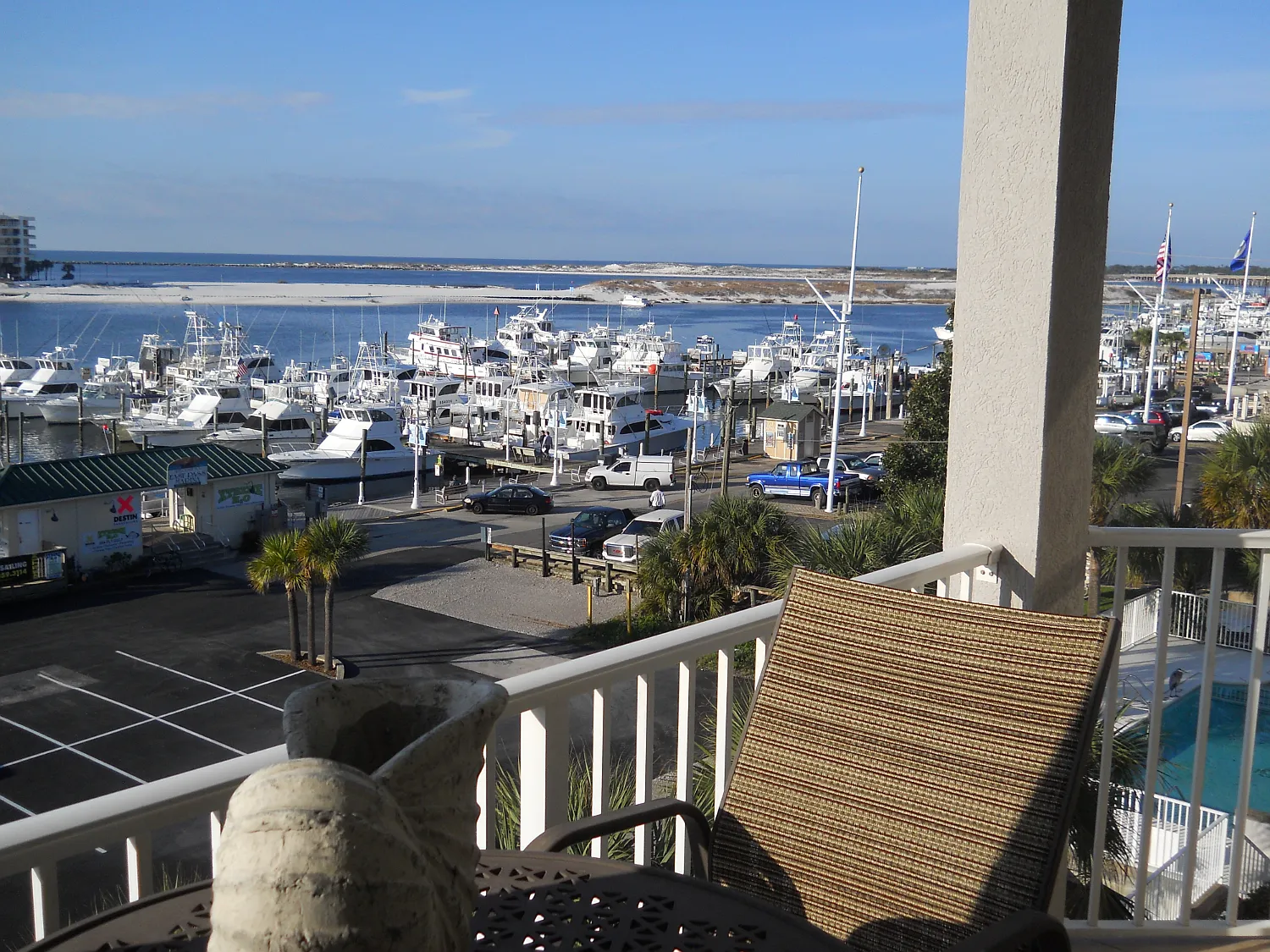 3 bed, 3.5 bath, 2778 sqft, $6,000 — Photo 2