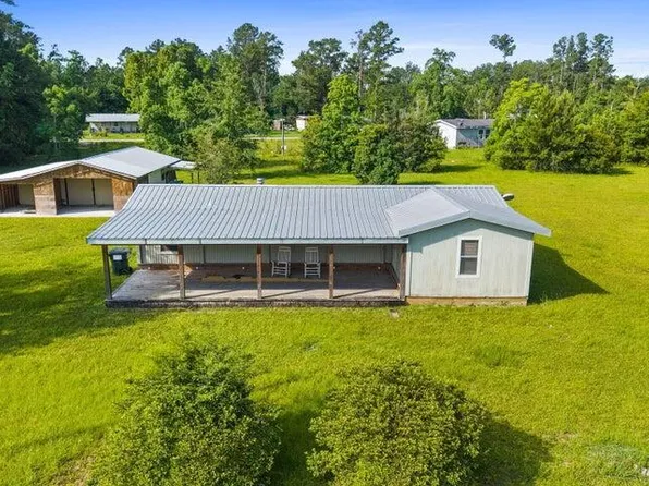 454 Canning Dr, Wewahitchka, FL 32465