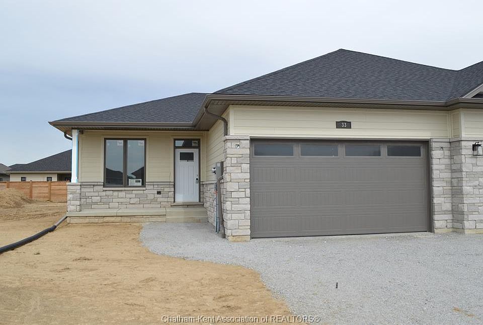 1st image of 33 Duskridge Rd