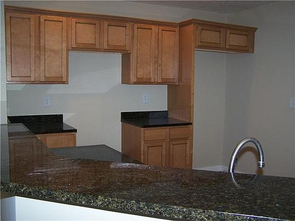5th image of 4485 Newport Loop E