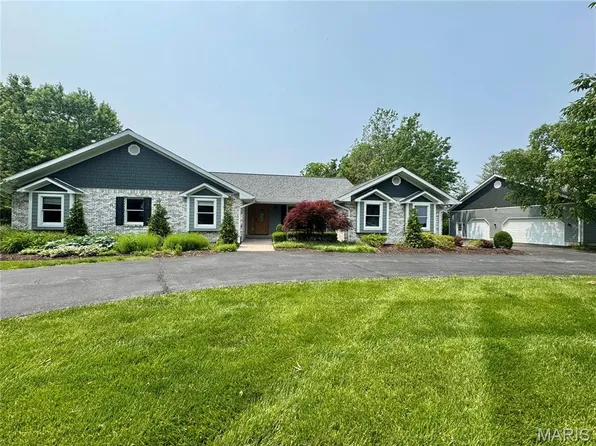 3016 Cross View Est, Saint Louis, MO 63129