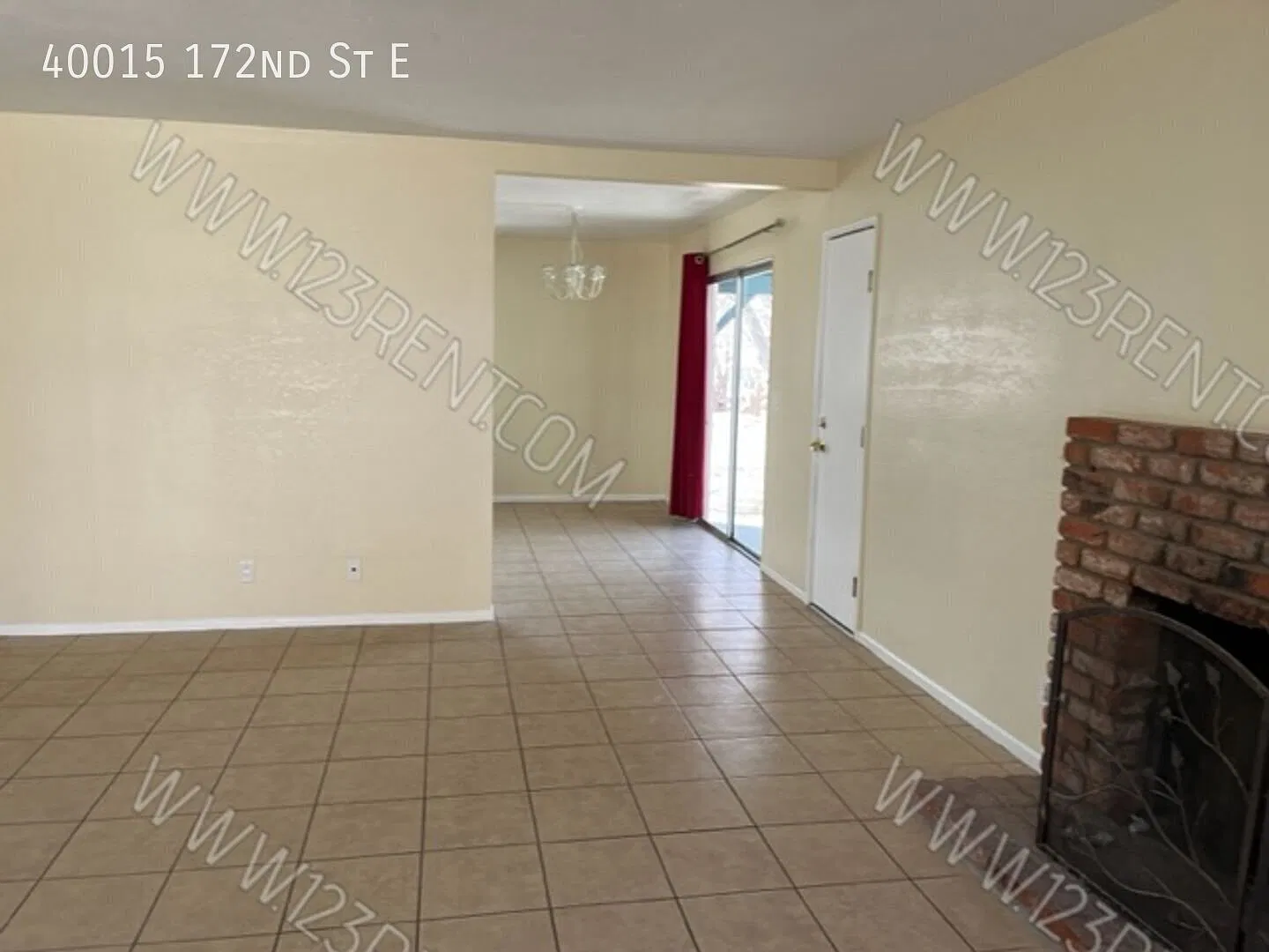 Lake Los Angeles 4 Bed / 2 Bath on a Half Acre, RV Space, 2-Car Garage, Vouchers Welcome — Photo 3