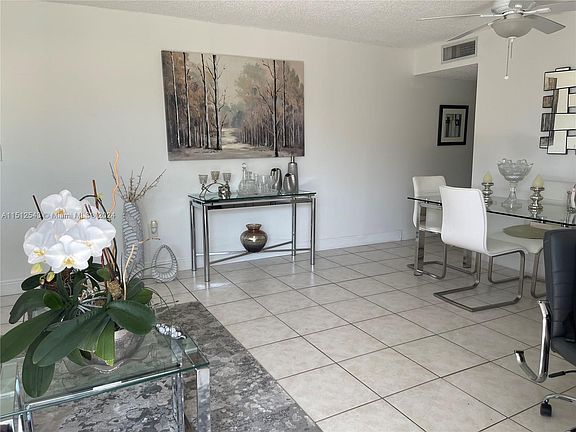 2nd image of 16518 NE 26th Ave APT 205