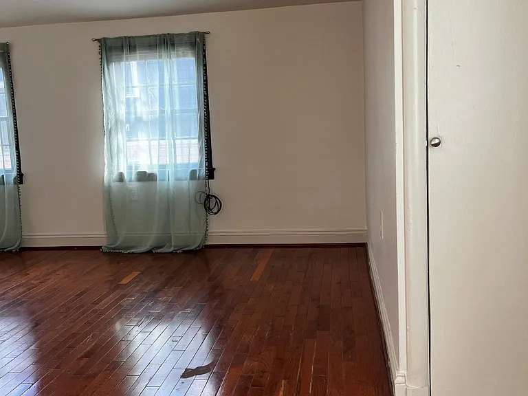 107 Walnut St — Photo 32