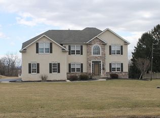 548 Country Club Rd, Easton, PA 18045