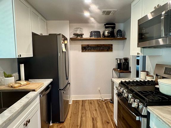 5th image of 4425 Sierra Springs Dr