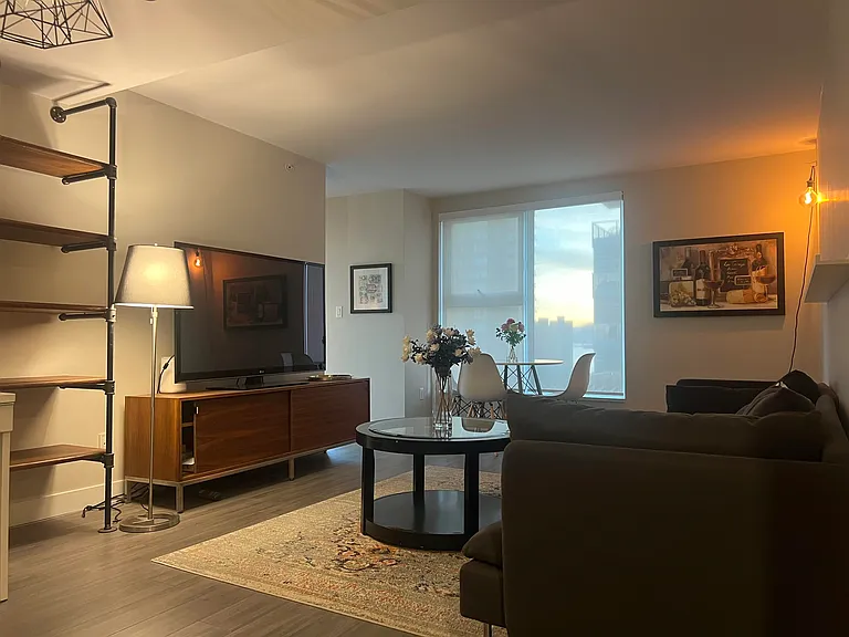 1323 Homer St #2407 — Photo 3