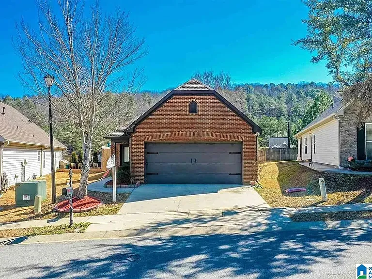 5246 Cottage Ln — Photo 1