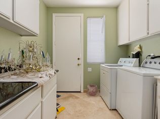 743 Marsopa Dr, Vista, CA 92081