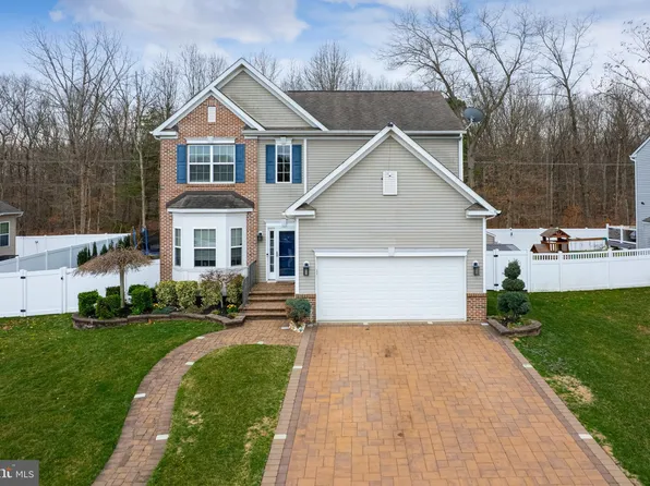 808 Kristin Ln, Williamstown, NJ 08094