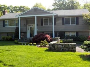 38 Trillium Cir, Fairfield, CT 06824