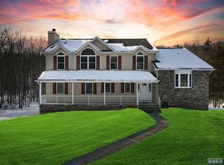 149 Burnt Meadow Rd, Ringwood, NJ 07456