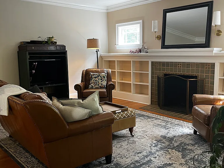 2525 NE Knott St — Photo 2