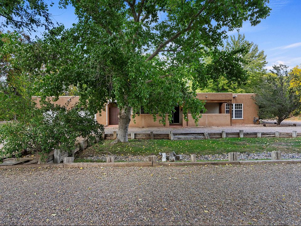 1119 Roadrunner Ln NW, Los Ranchos De Albuquerque, NM 87107 MLS