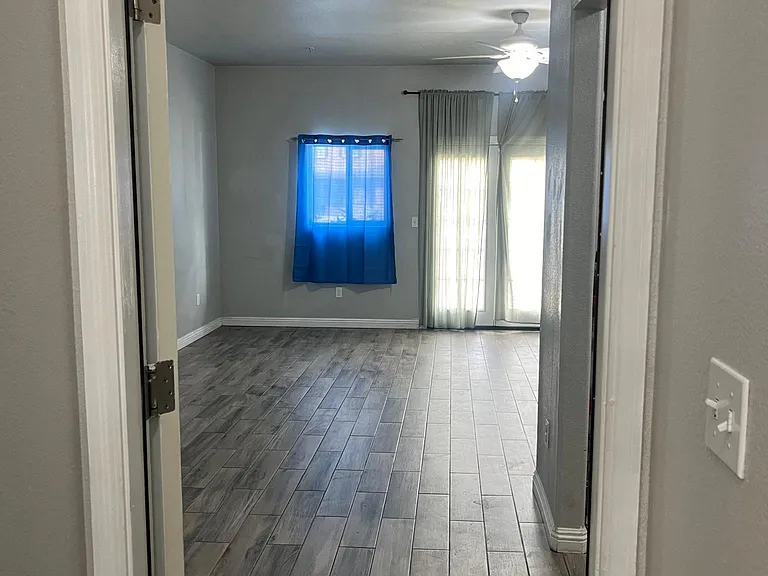 964 Maple Valley Way — Photo 13