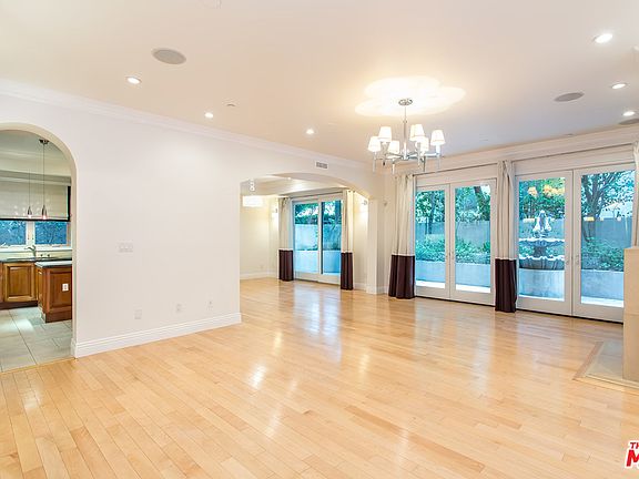 5th image of 1610 Camden Ave APT 102